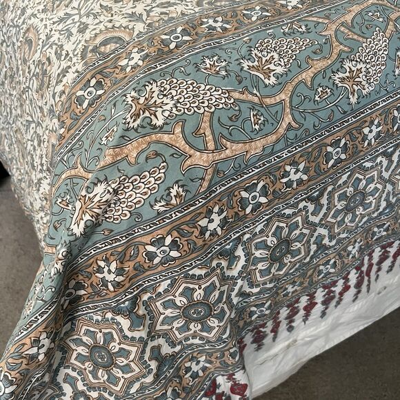 Pottery Barn Selena Kalamkari King Size Cotton Duvet Cover & Two Standard Shams - Picture 4 of 13